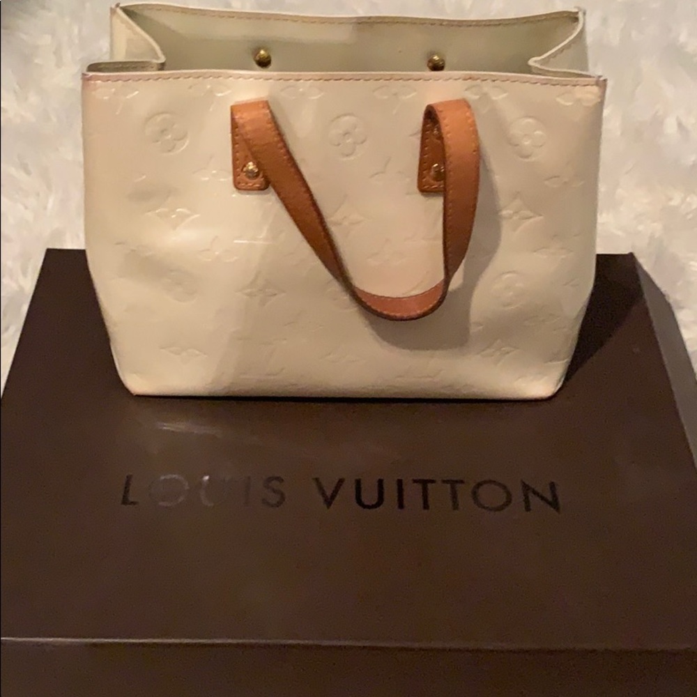 Authentic Louis Vuitton Vernis purse
